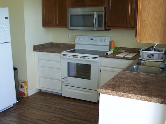2nd image of 159 Sea Gull Ln