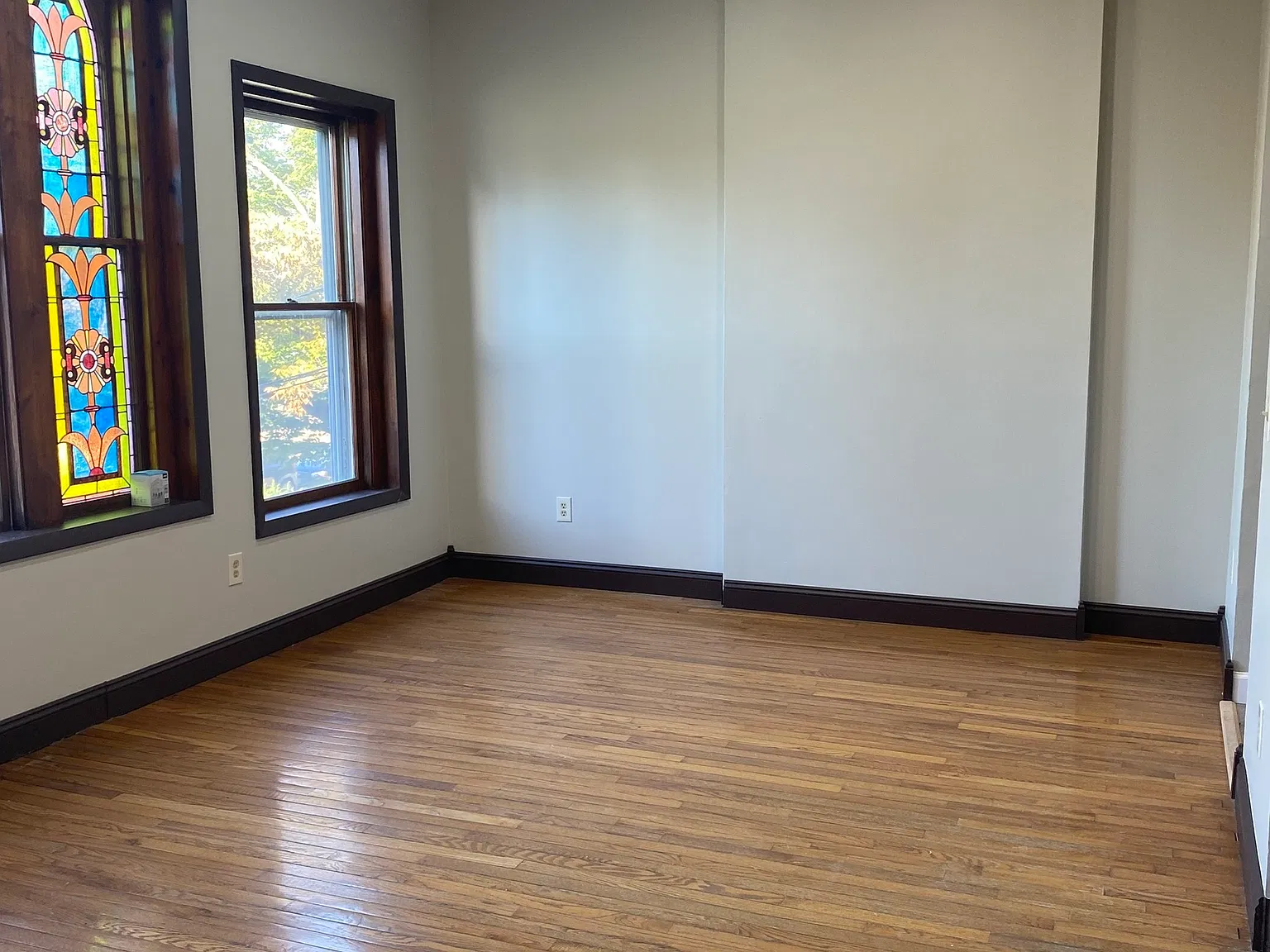 2 bed, 1.0 bath, 1144 sqft, $2,200 — Photo 2