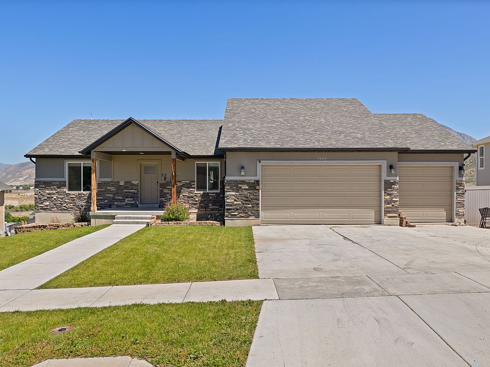 1st image of 1043 Valley View Dr
