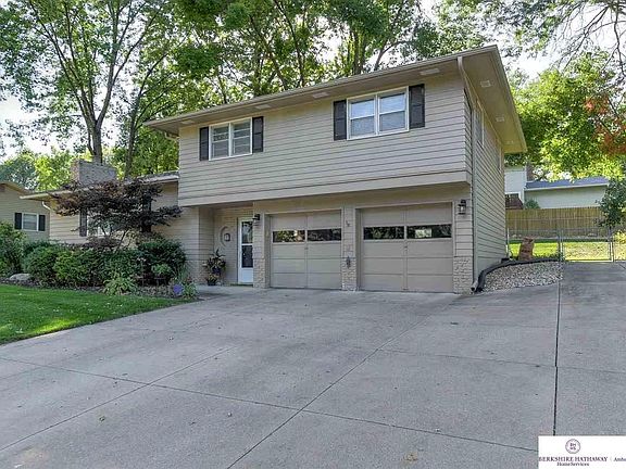 2nd image of 3518 S 105th Ave