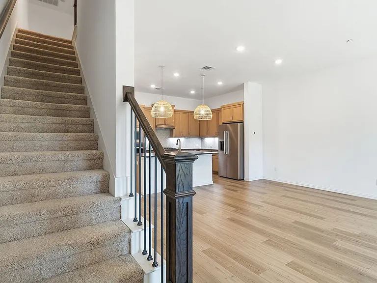 1264 Daybreak Dr — Photo 27