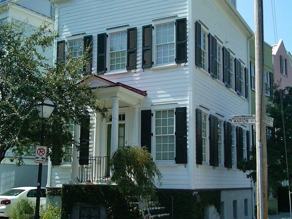 2 Marion Street