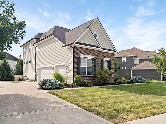 3rd image of 15803 Buxton Dr