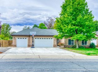 6776 Hemlock St, Redding, CA 96001