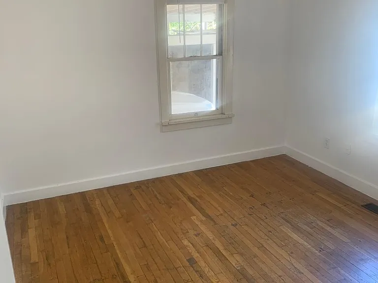 1330 Elm Ave — Photo 4
