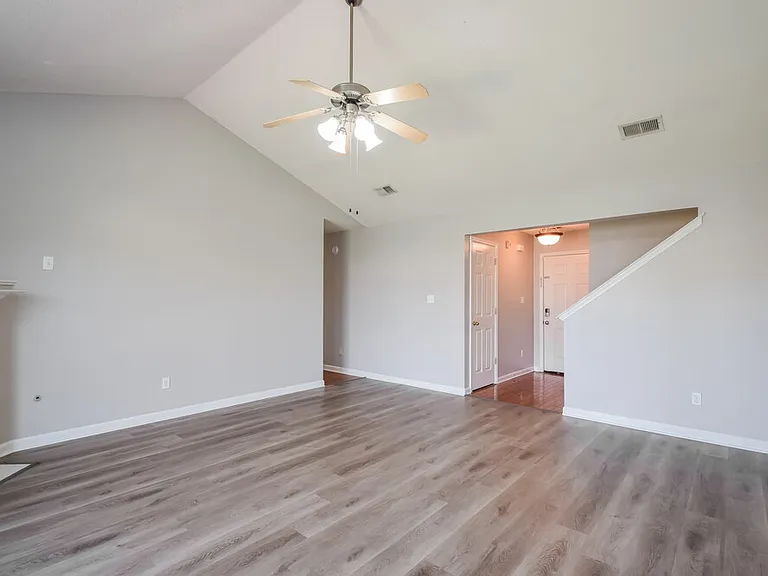 6379 Sandbourne E — Photo 6