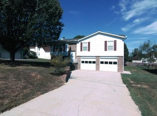 1738 Campfire Dr, Knoxville, TN 37931