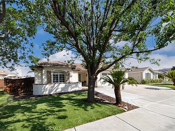 3rd image of 32646 Iris Ln