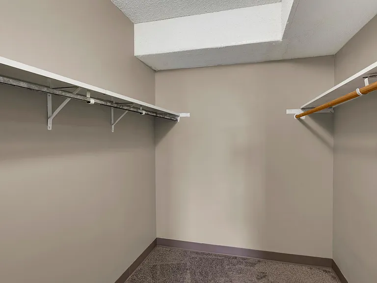 Oakwood Apartments — Photo 18