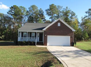 180 Apache Trl, Sanford, NC 27332