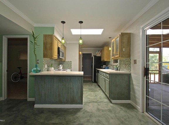 4th image of 542 E Lawton St