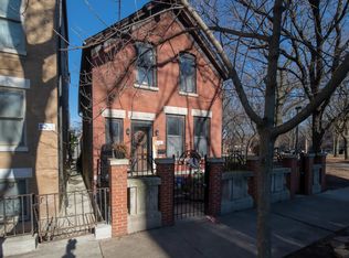 2318 W Lyndale St, Chicago, IL 60647