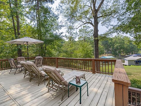 5th image of 139 Persimmon Ln