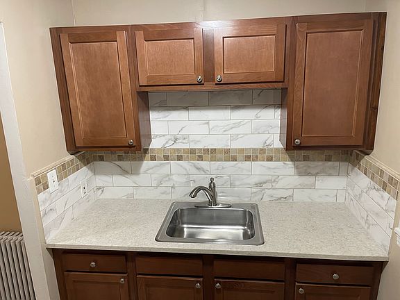 4th image of 645 W Ferry St APT 2
