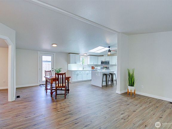 4th image of 1115 Todd Place