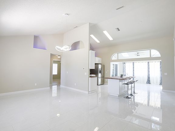 4th image of 116 Florida Park Dr N