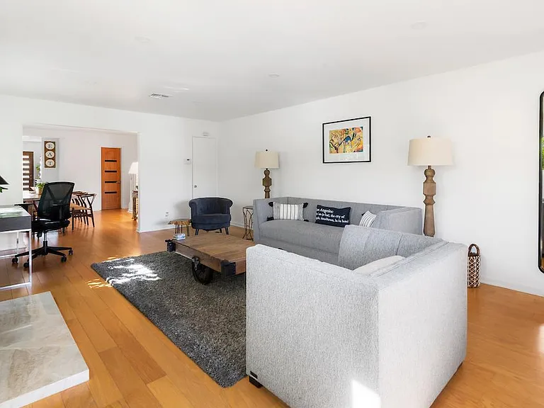 12339 Gorham Ave — Photo 4