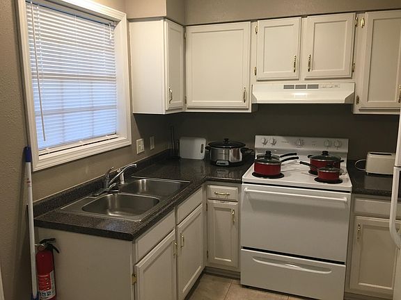 4th image of 106 Lois St APT 8