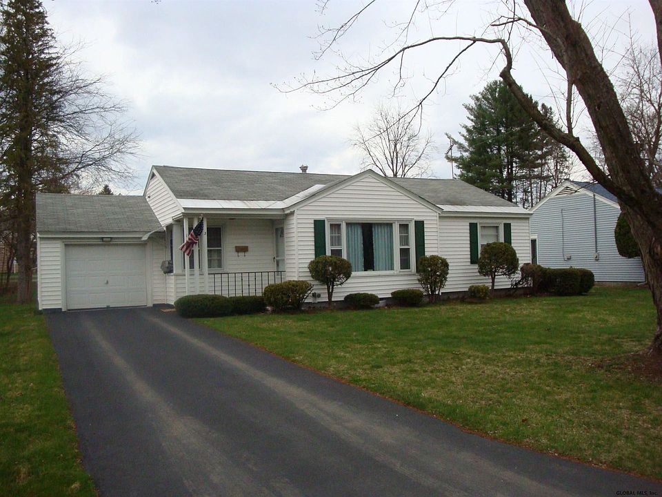 1st image of 123 Grant Avenue Ext
