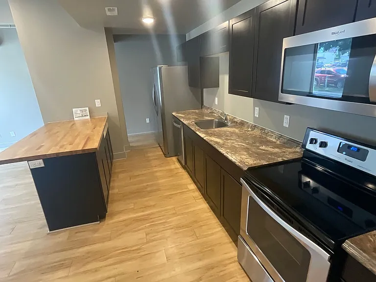425 N Walnut St — Photo 21