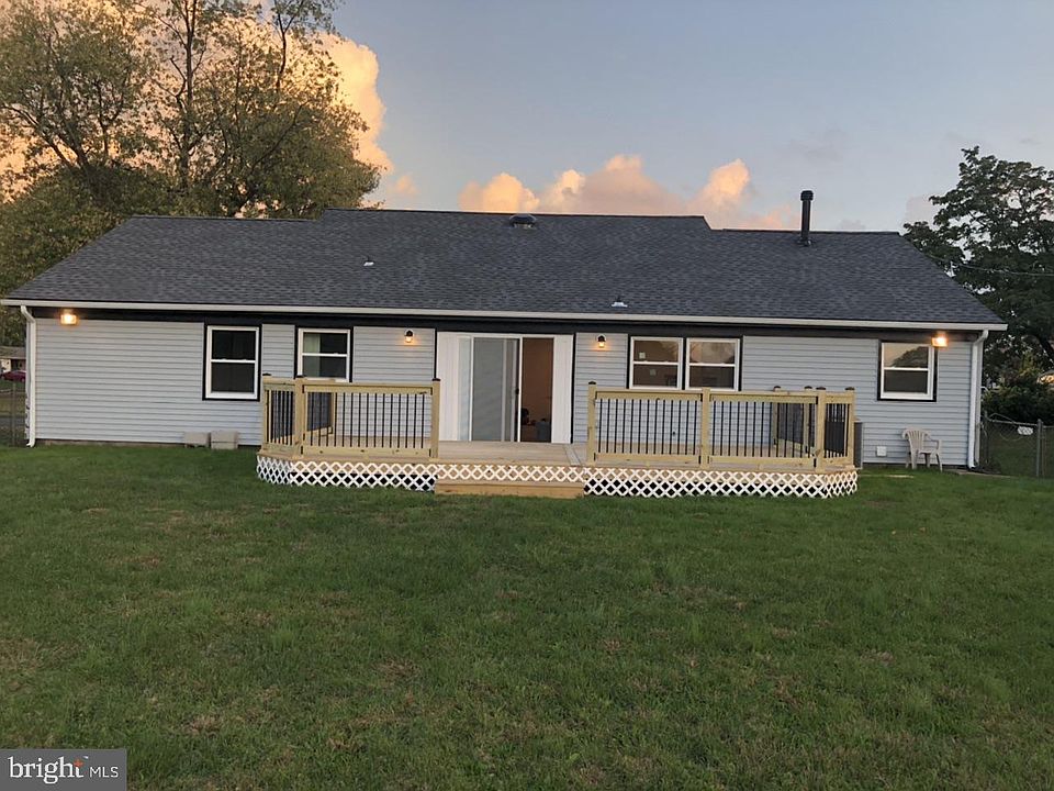 2nd image of 162 Glenview Ln