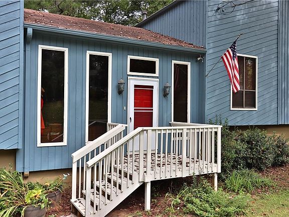 2nd image of 3057 Leafwood Dr SE
