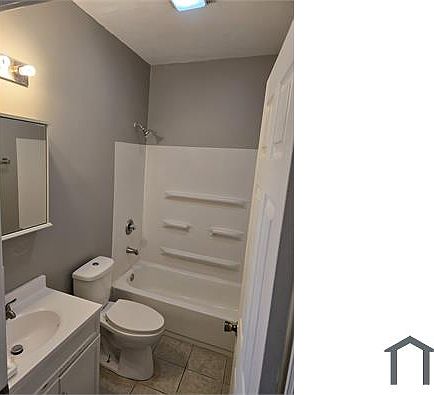 4th image of 1516 S Lawndale Ave APT 2