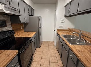 512 E Denton Dr #64, Euless, TX 76039