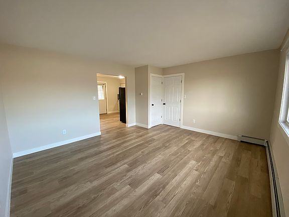 3rd image of 1238 Jefferson St #1238