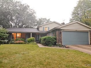 1404 E Fleming Dr N, Arlington Heights, IL 60004