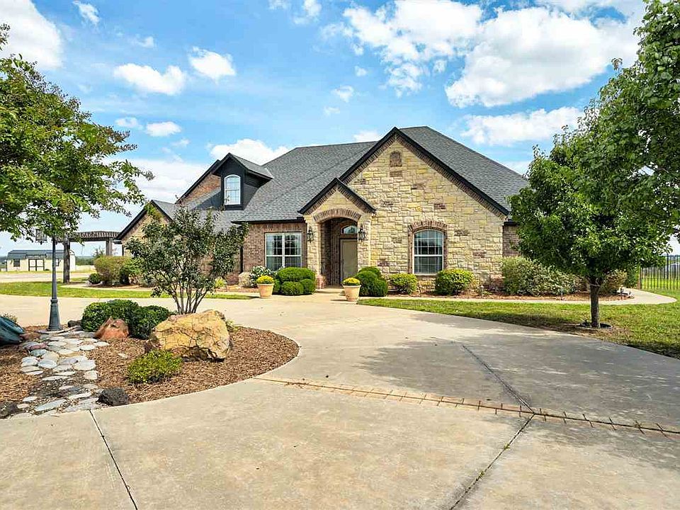 1st image of 298 N Aspen Dr