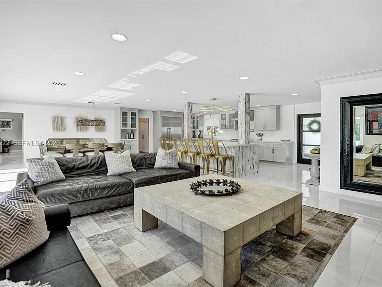 1230 Adams St — Photo 1