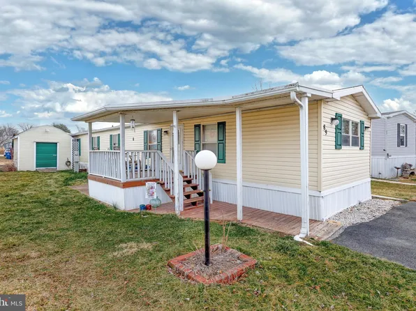 89 Chesapeake Est, Thomasville, PA 17364