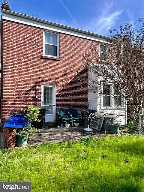 2nd image of 1325 Ritchie Pl NE