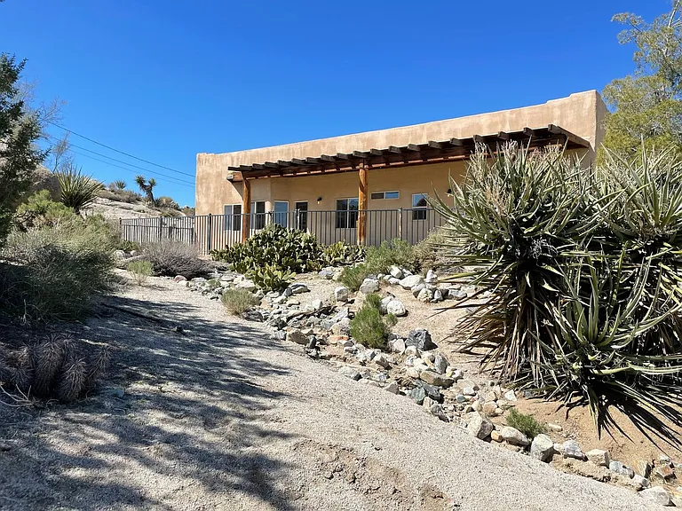 6231 Mirlo Rd — Photo 8
