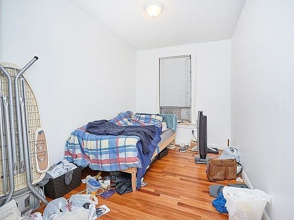 5th image of 504 W 167th St #1F