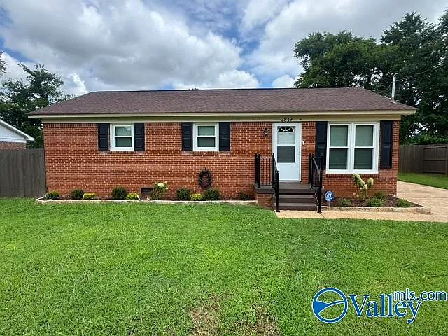 2849 Greenside Dr NW — Photo 41