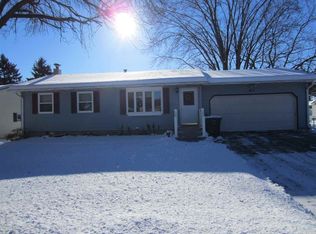 817 Coolidge Rd, Stoughton, WI 53589