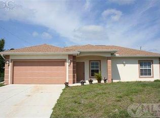 6011 Laurelwood Dr, Fort Myers, FL 33905