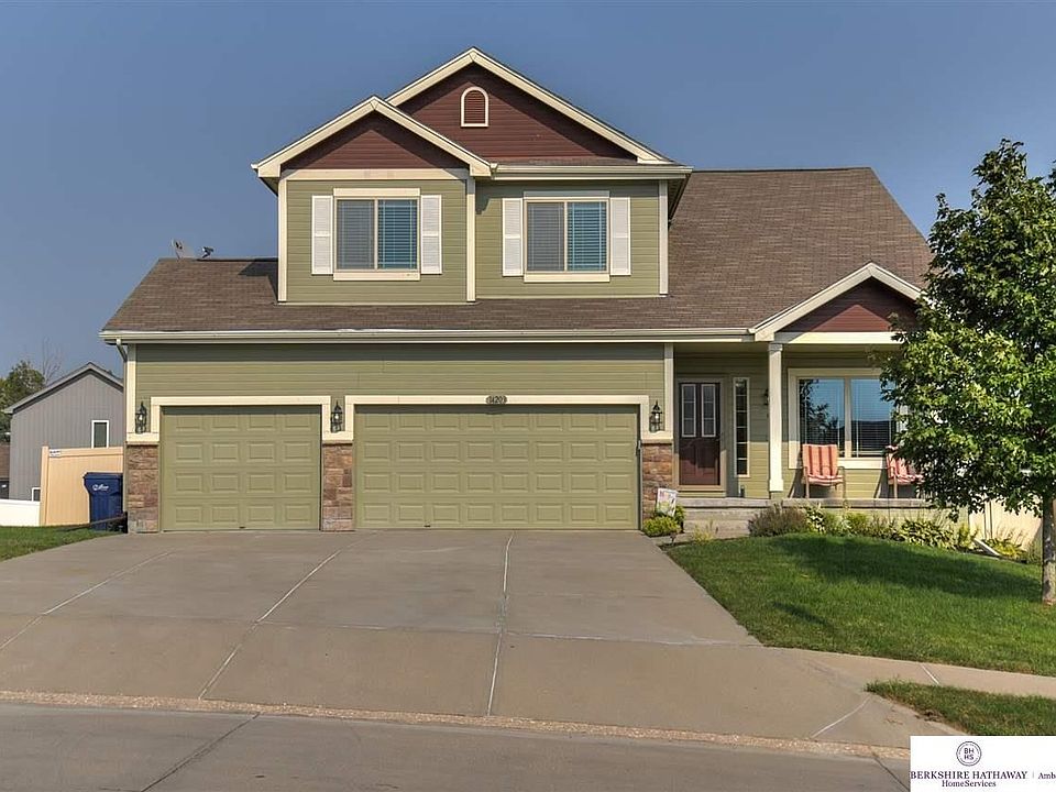 1st image of 14203 Tregaron Dr
