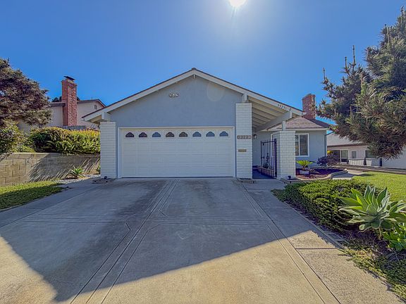 3rd image of 33231 Elisa Dr