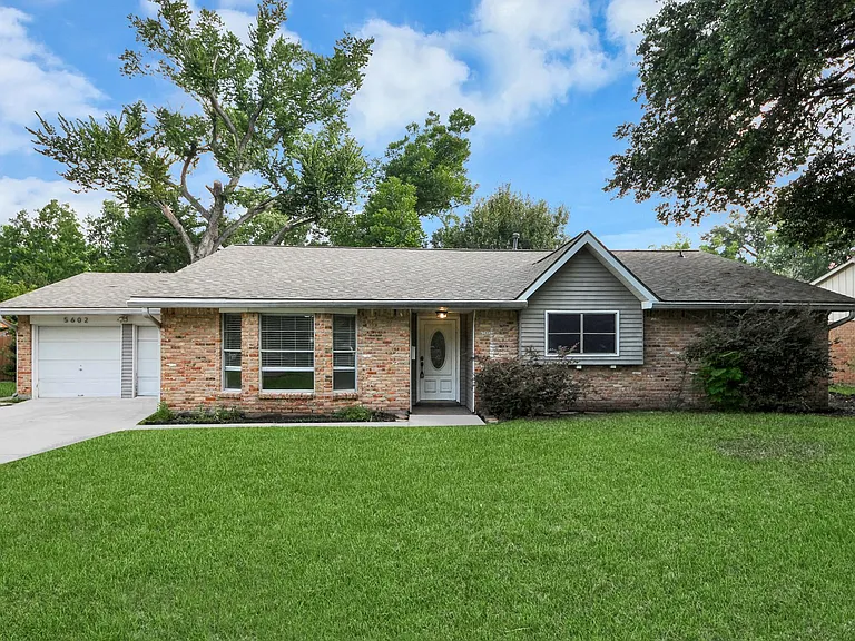 5602 Dryad Dr — Photo 2