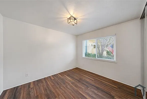 8 Whitmore Pl #4 — Photo 10