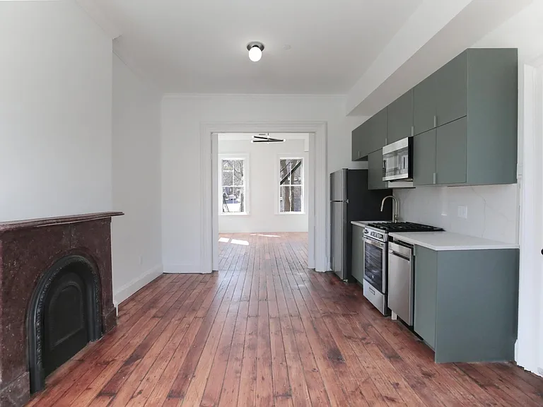 77 Chambers St #2 — Photo 10