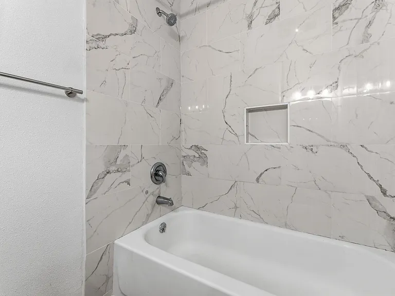 6601 Stonleigh Pl — Photo 18