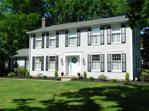 463 Manchester Rd, Fairview, PA 16415