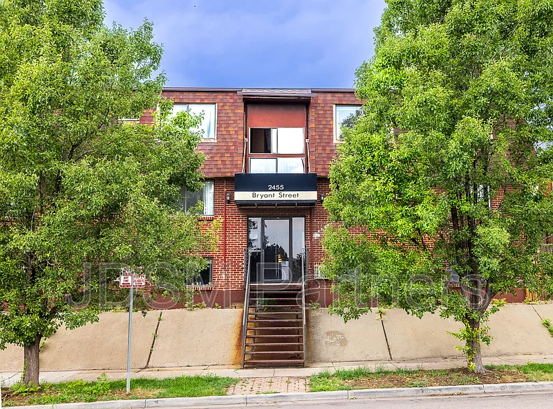 1 bed, 1.0 bath, 700 sqft, $1,150 — Photo 2