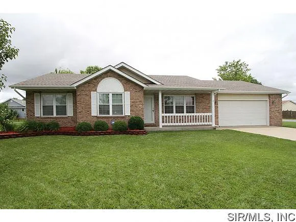 2072 Nathan Ave photo 1