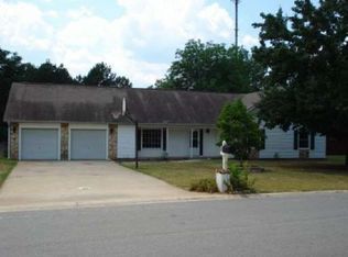 311 Gilchrist Dr, Warner Robins, GA 31093