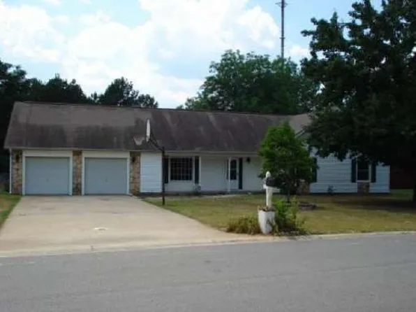 311 Gilchrist Dr, Warner Robins, GA 31093